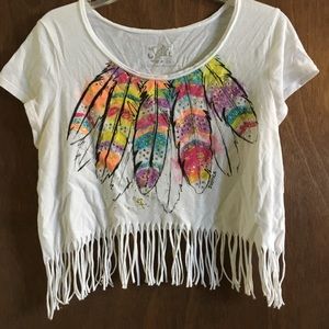 White fringed crop top w colorful feather print